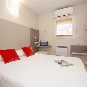 Hotel Lyon - Priest