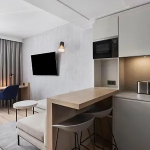 Apart-hotel By Marriott East