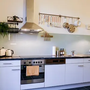 https://apt-kunstvolles-im-zentrum.graz-austria-hotels.com